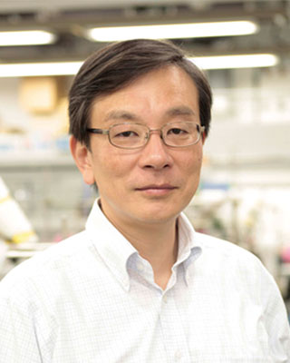Takahiko Akiyama Professor